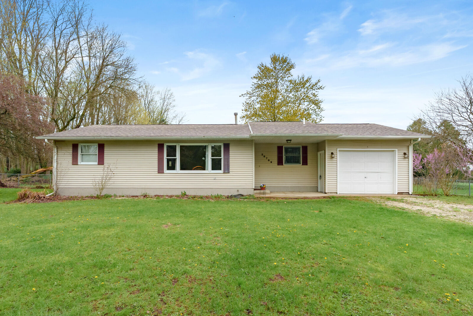 Property Photo:  35769 Margurite Lane  MI 49079 