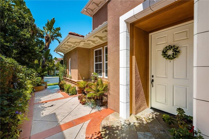 Property Photo:  40 Paso Robles  CA 92602 