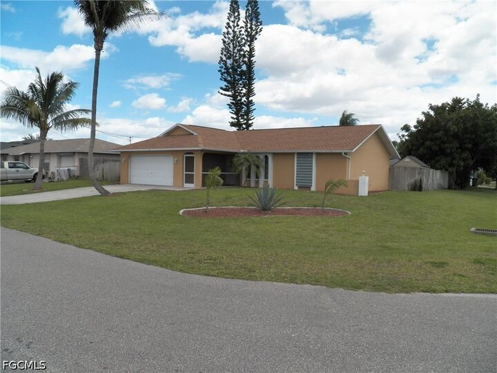 Property Photo:  1119 SE 13th Avenue  FL 33990 