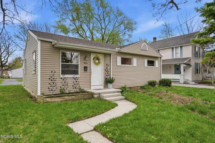 Property Photo:  825 Morse Street  OH 45840 