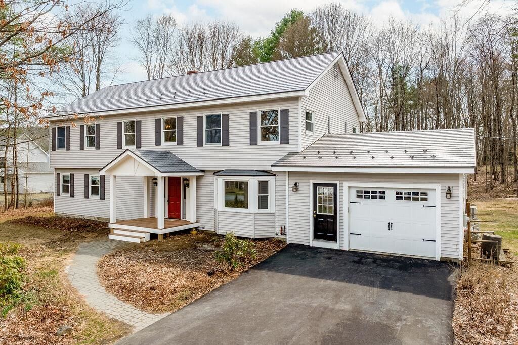 Property Photo:  15 Oak Ridge Road  NH 03784 