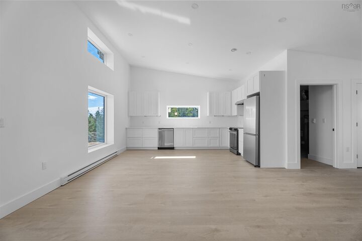 659 West Liscomb Point Road — photo 1