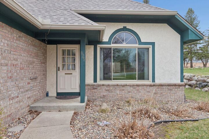 Property Photo: 625 E 1st Street MN 55387