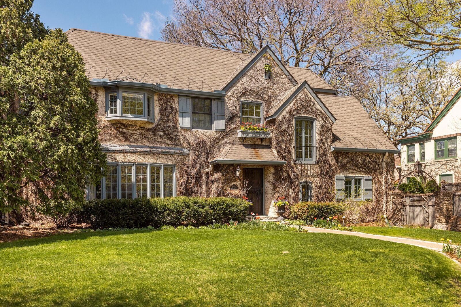 Property Photo:  1930 Knox Avenue S  MN 55403 