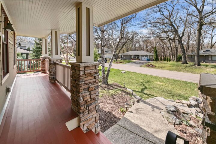 Property Photo:  220 Glenbrook Road N  MN 55391 
