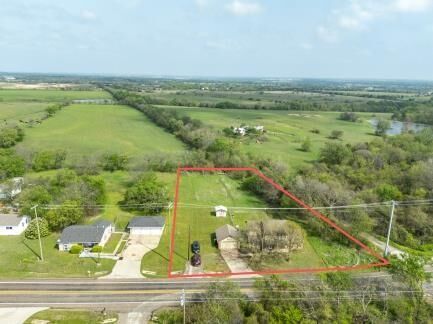 Property Photo:  5227 E Fm 875  TX 75167 