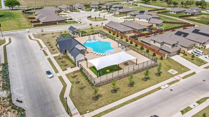 Property Photo:  149 Pinehurst Drive  TX 76023 