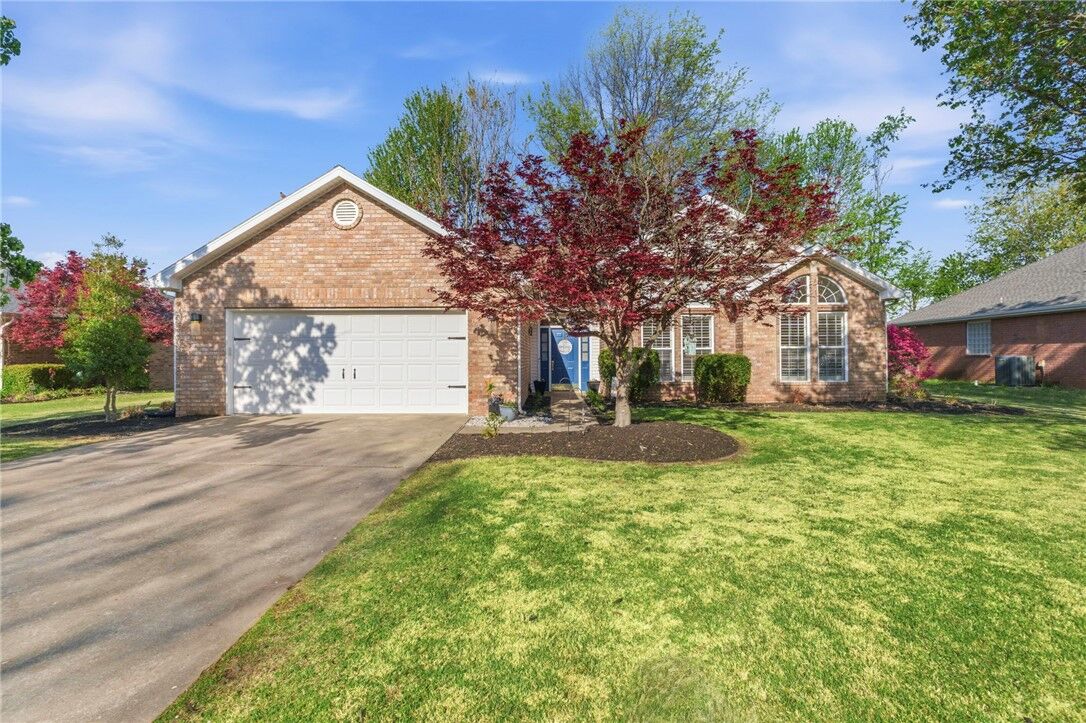 Property Photo:  316 Center Drive  AR 72745 