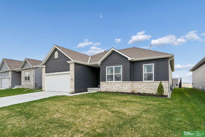 Property Photo:  4910 N 211 Avenue  NE 68022 