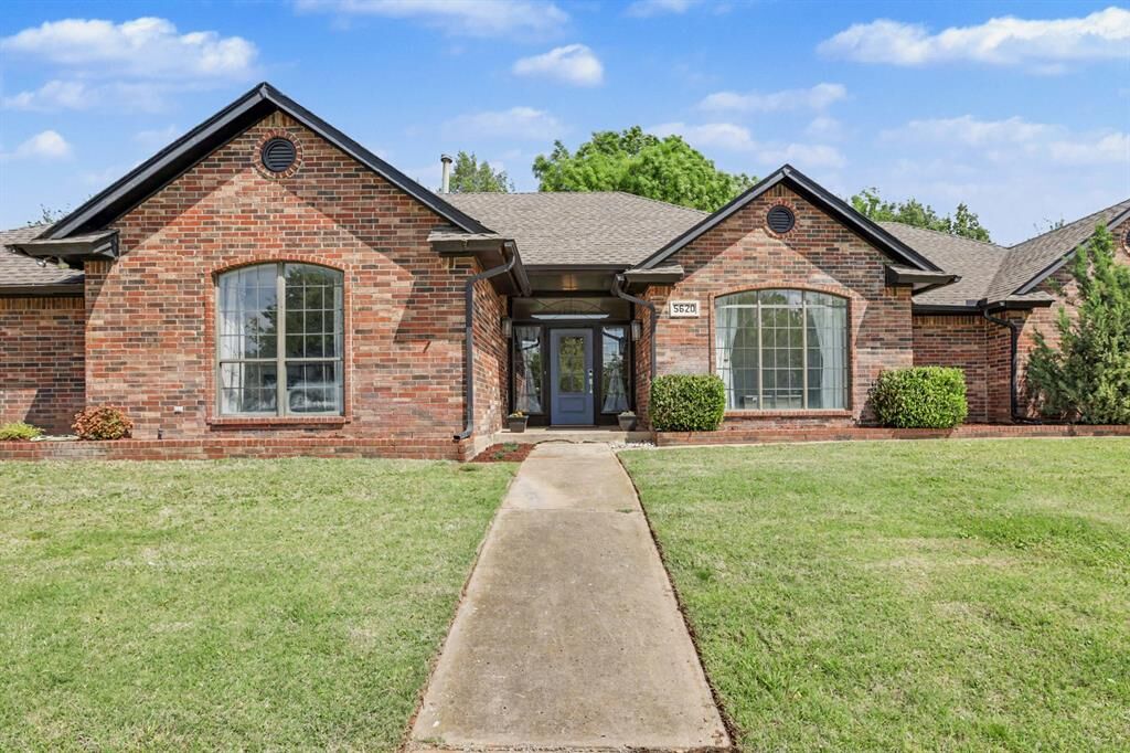 Property Photo:  5620 Valley Way  OK 73150 
