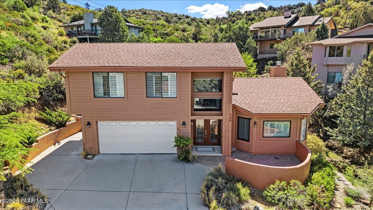 Property Photo:  786 Northwood Loop  AZ 86303 