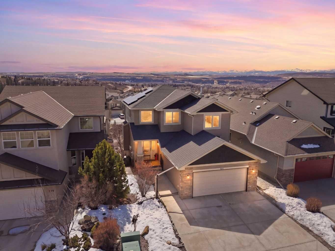 Property Photo:  185 Sunset Circle  AB T4C 0C5 