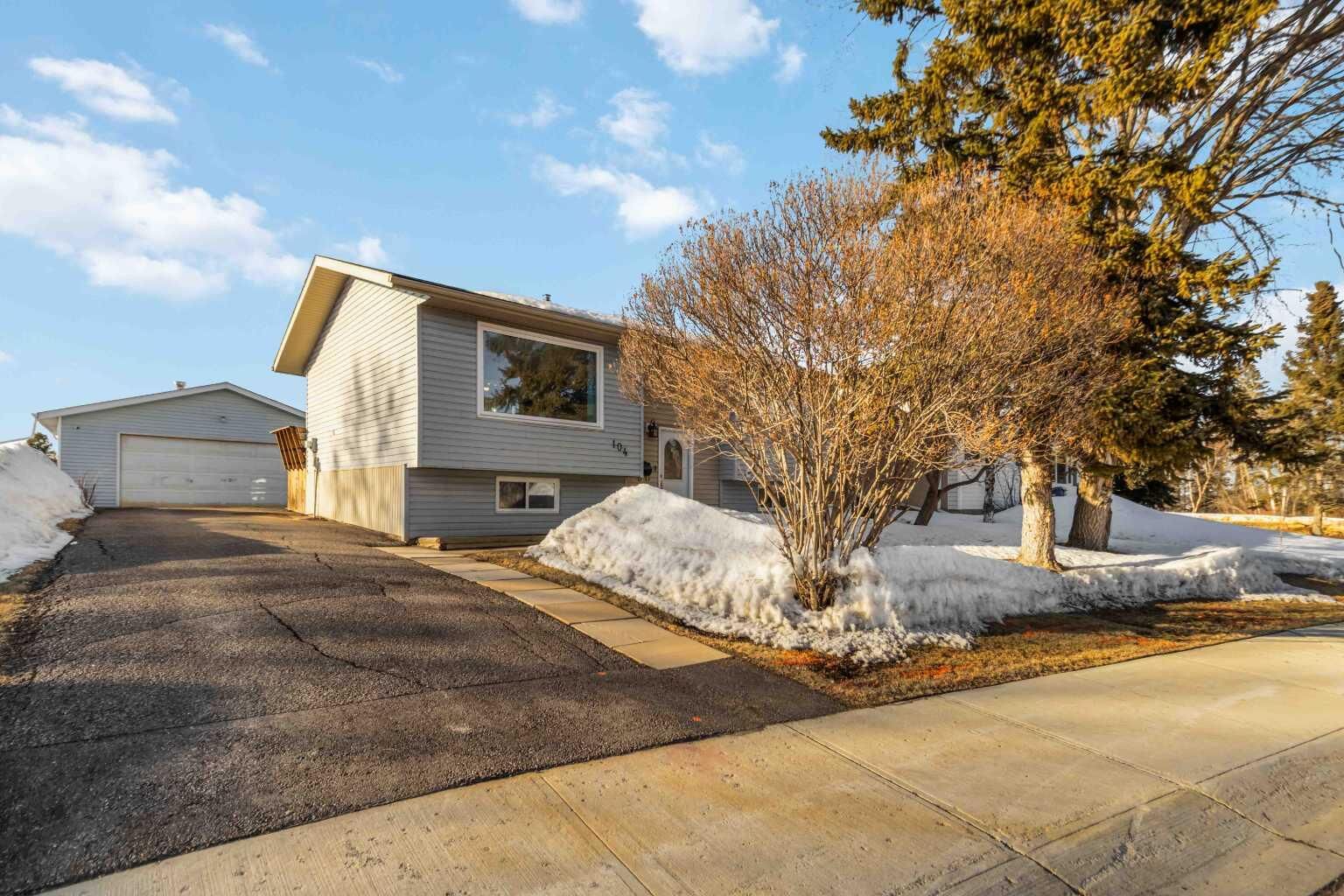 Photo de la propriété:  104 Siesta Garden  AB T9H 2Z2 