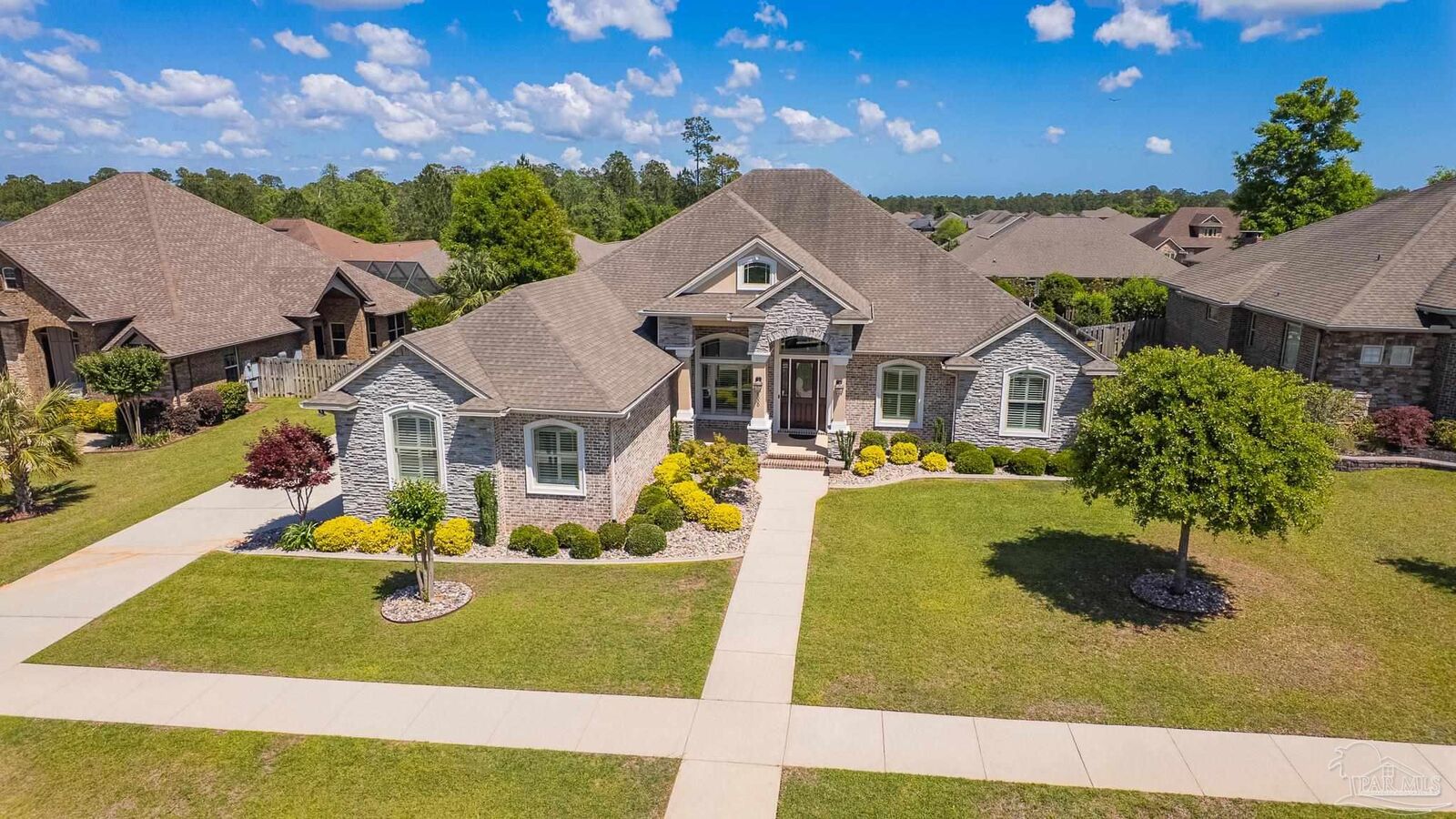 Property Photo: 6000 Huntington Creek Blvd FL 32526