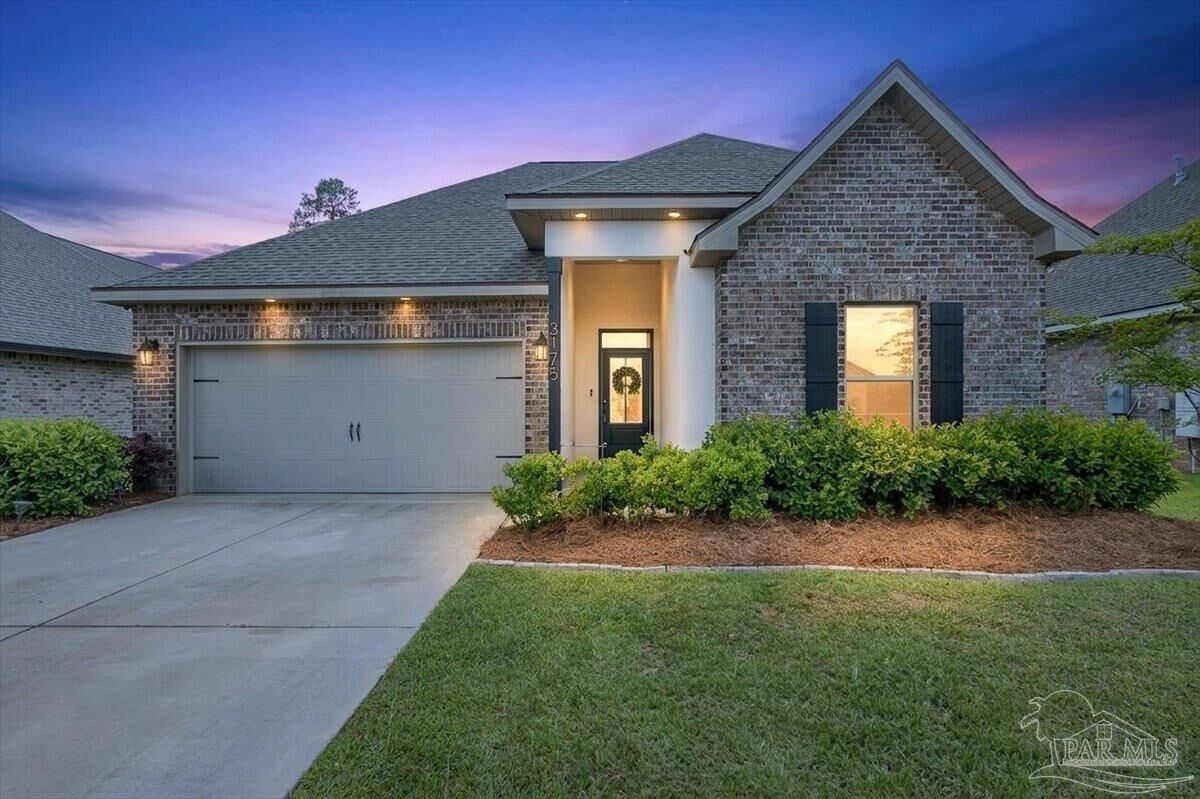 Property Photo: 3175 Mountain Laurel Tr FL 32533