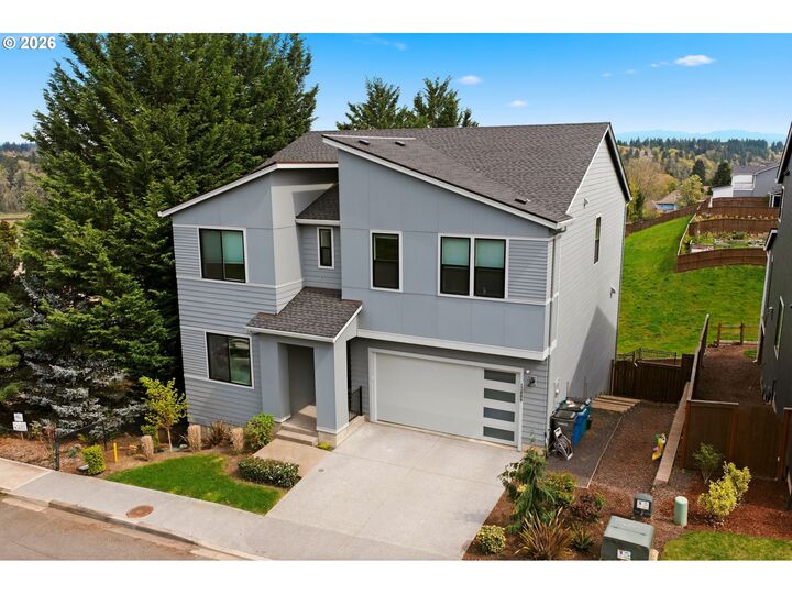 Property Photo: 13009 NW 31st Ave WA 98685