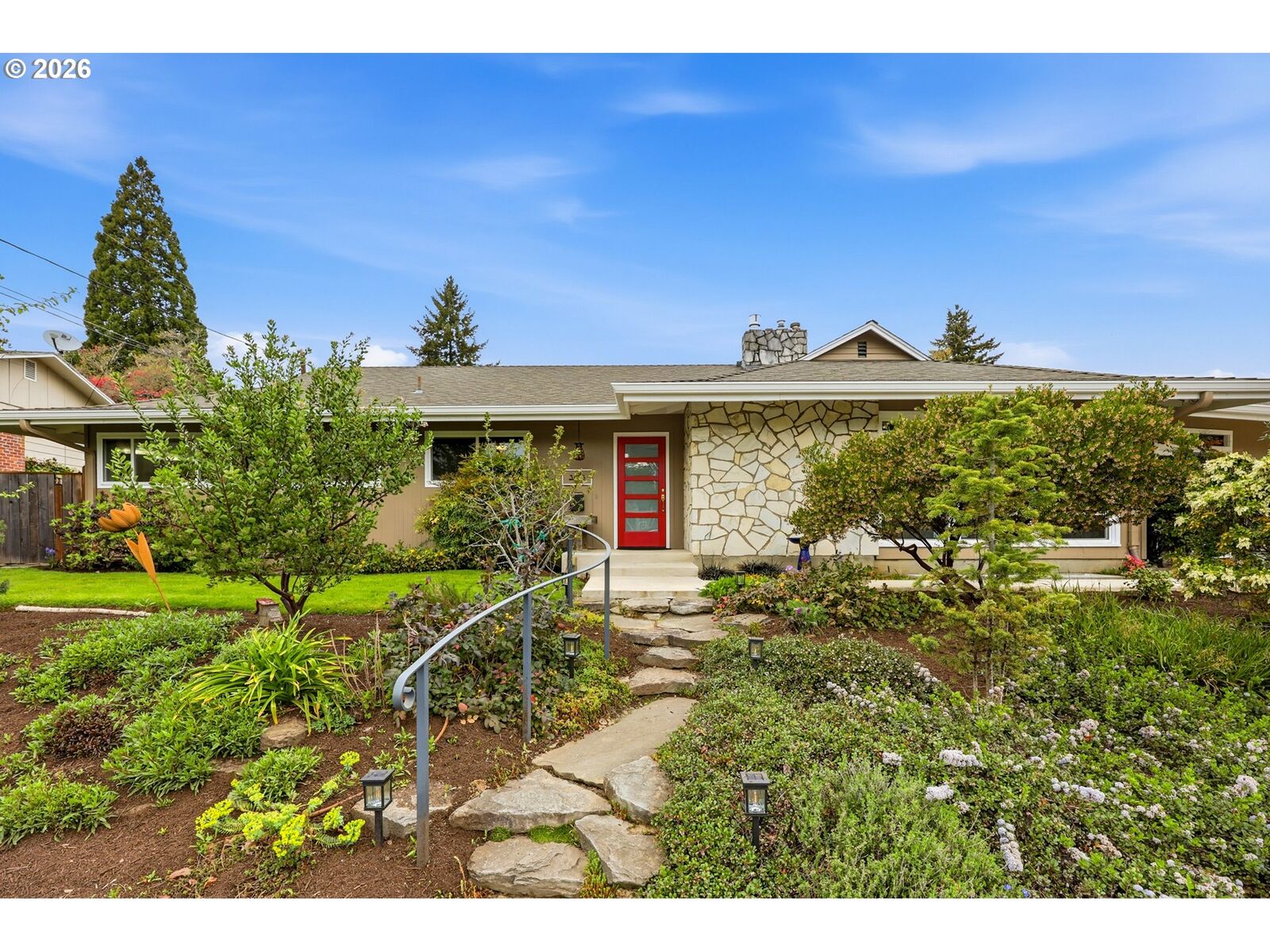 Property Photo:  3435 SE Raymond St  OR 97202 