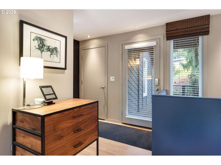 Property Photo:  211 NW Seblar Dr  OR 97210 