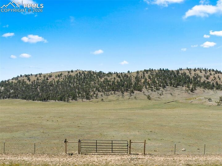 Property Photo:  835 Sulphur Mountain Road  CO 80827 