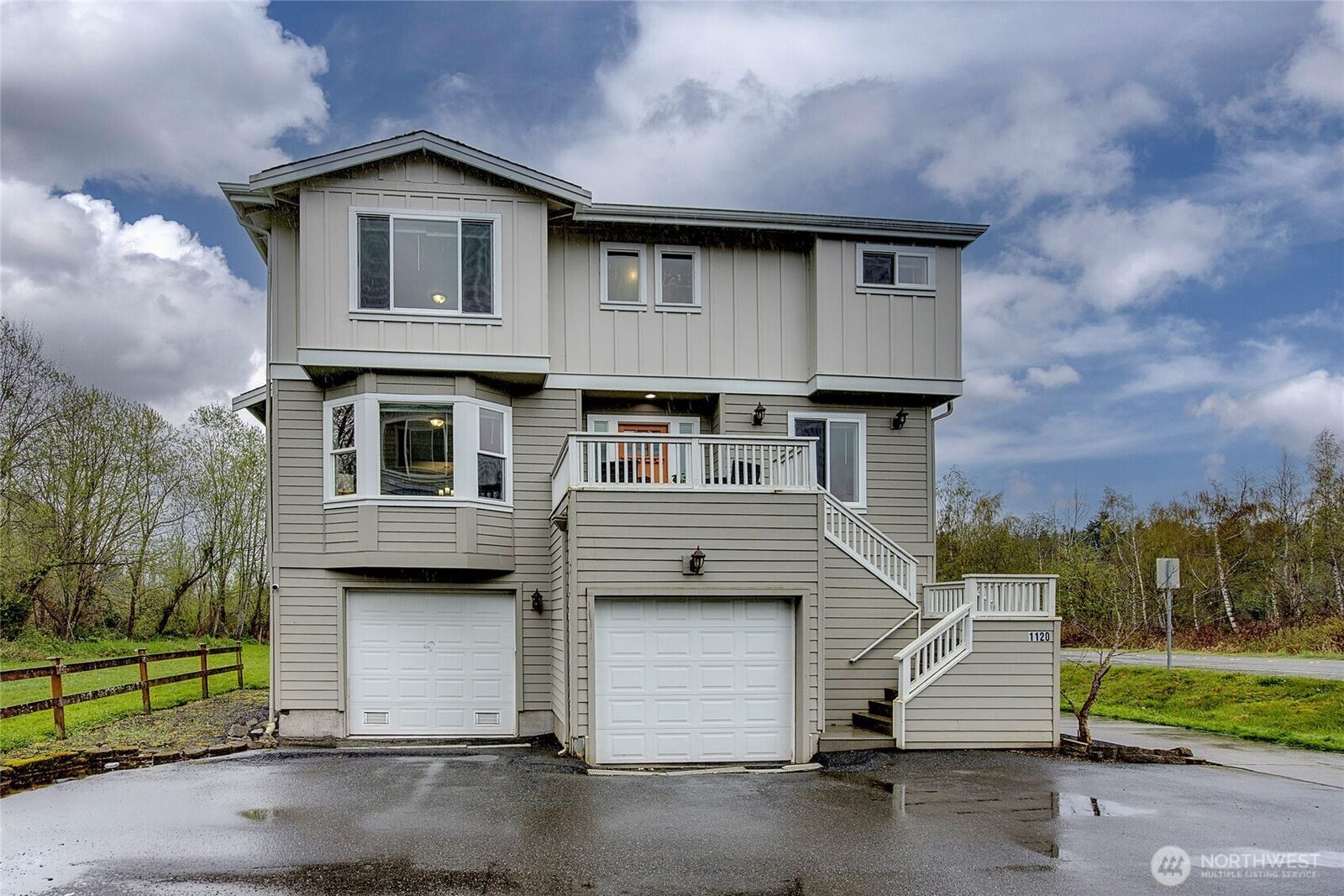 Property Photo: 1120 156th Avenue SE WA 98007