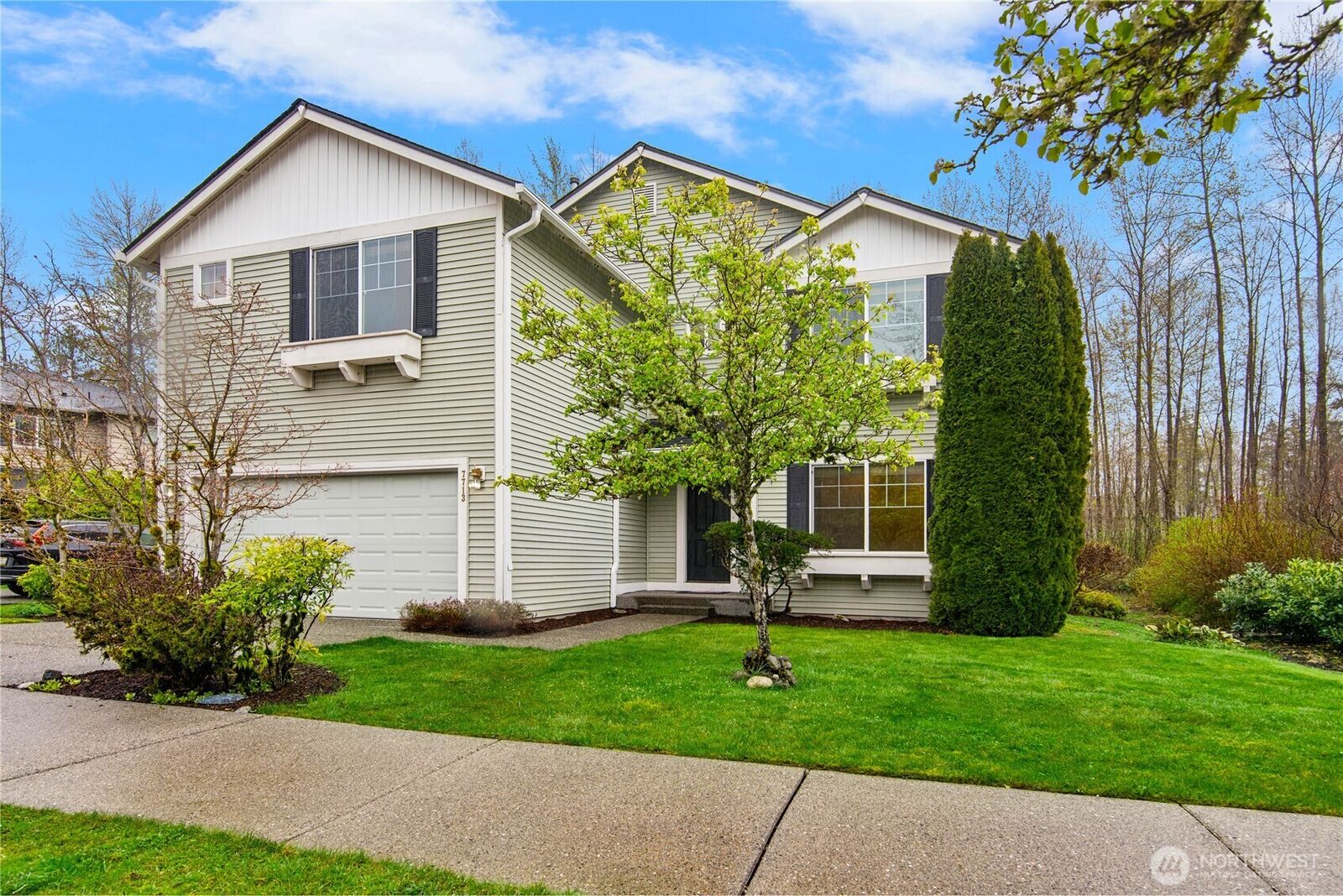 Property Photo:  7713  85th Avenue NE  WA 98270 