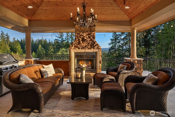 Property Photo:  20615 NE 16th Street  WA 98074 