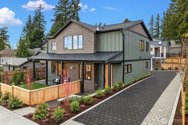 Property Photo:  11416 NE 90th Street  WA 98033 