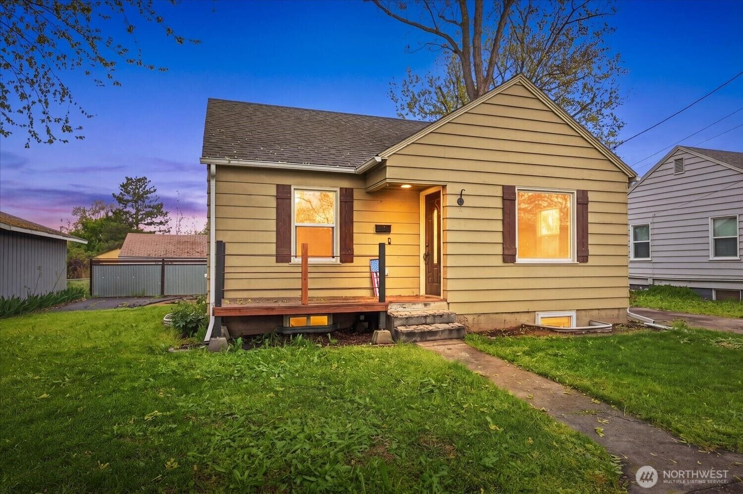 Property Photo:  317 NE Ash Avenue  WA 99324 