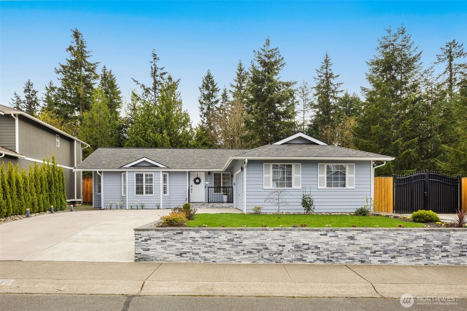 Property Photo:  21141 SE 278th Way  WA 98038 