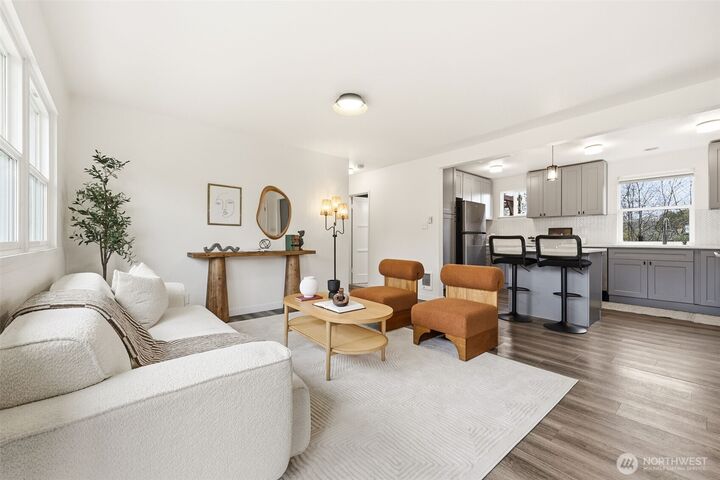 Property Photo:  6005  21st Street SW  WA 98106 