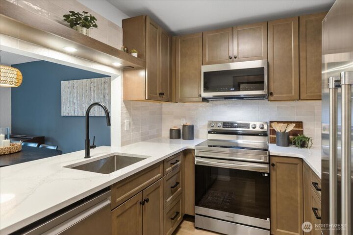 Property Photo: 21615 80th Avenue W 215 WA 98026