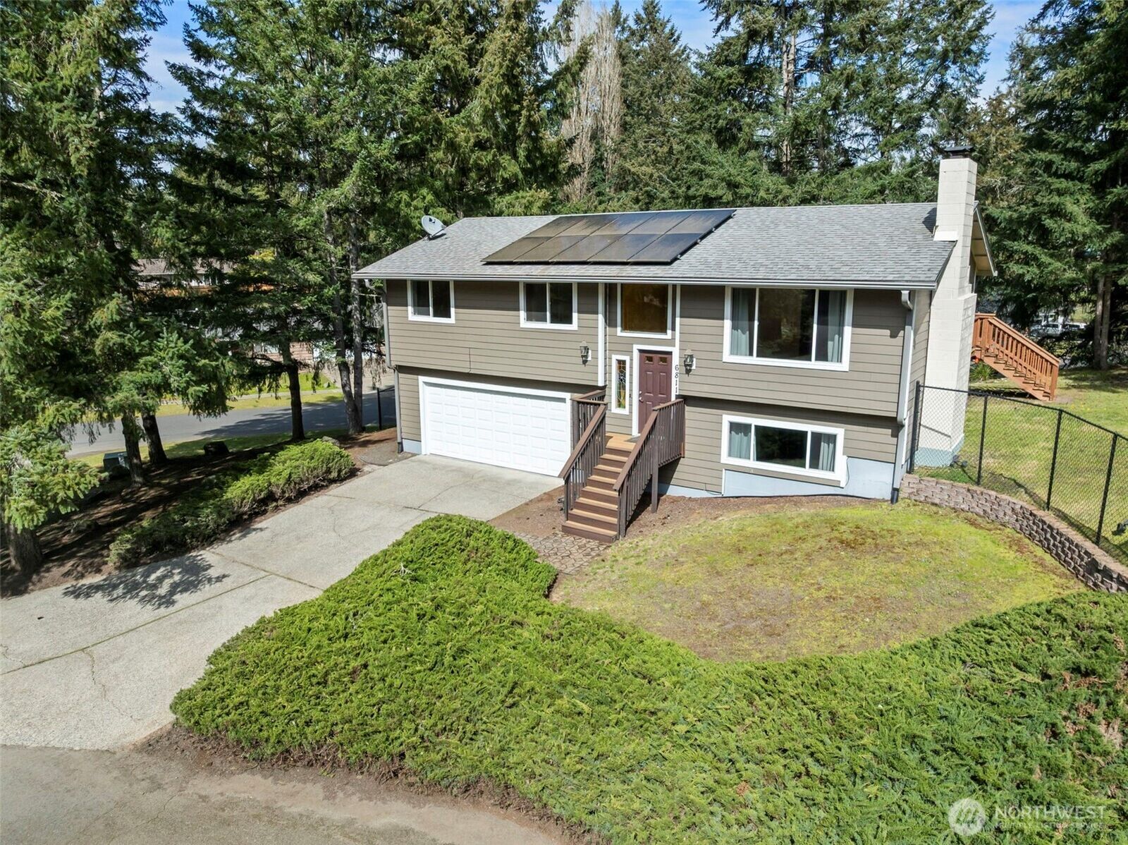 Property Photo:  6811  36th Avenue SE  WA 98503 