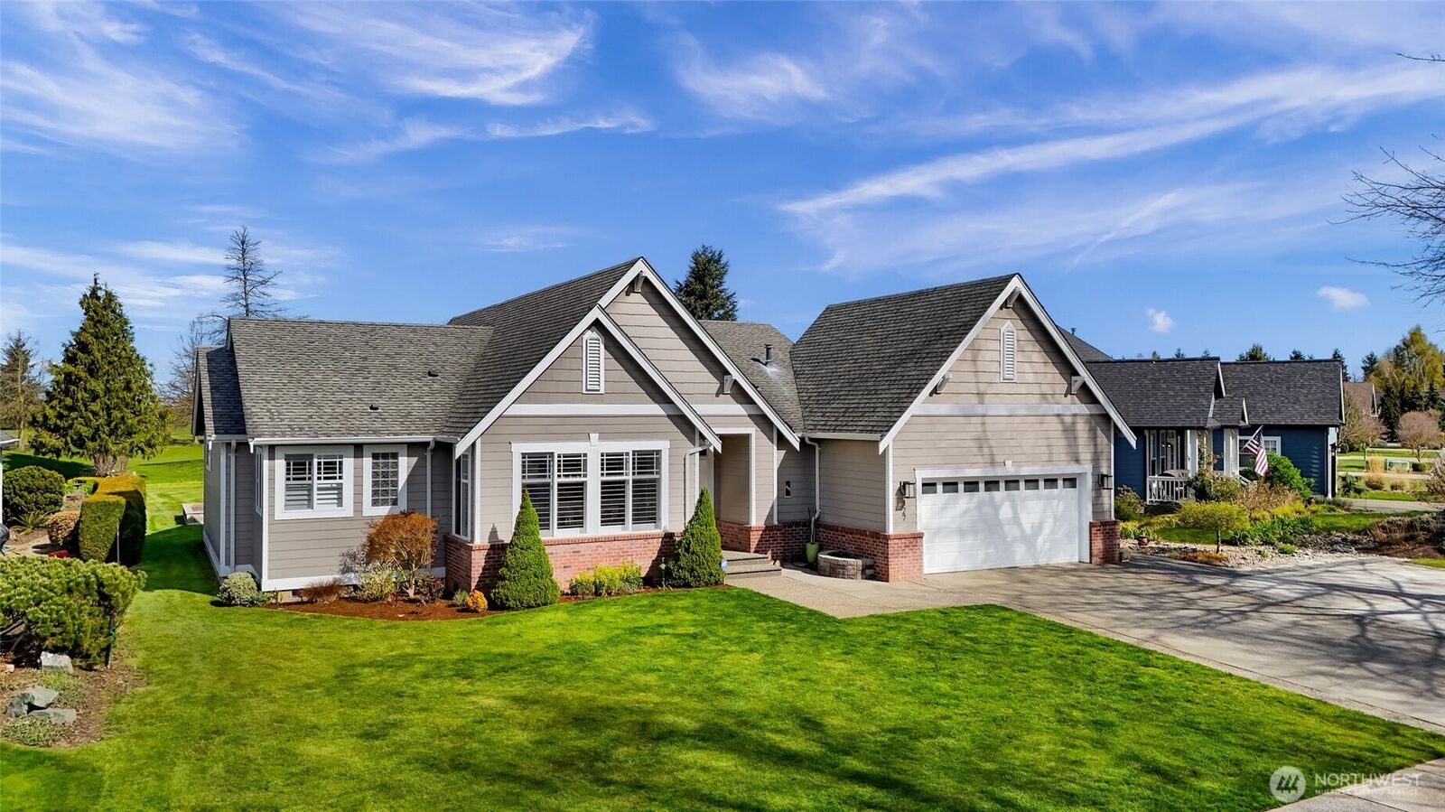 Property Photo:  127 E Homestead Boulevard  WA 98264 