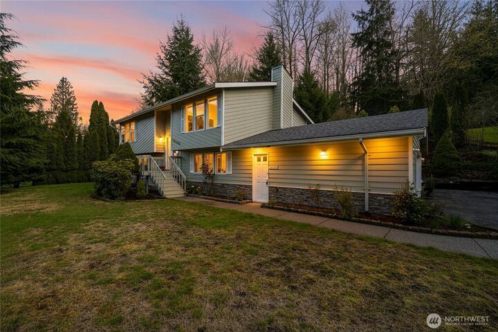 Property Photo:  2066  Jefferson Avenue  WA 98229 