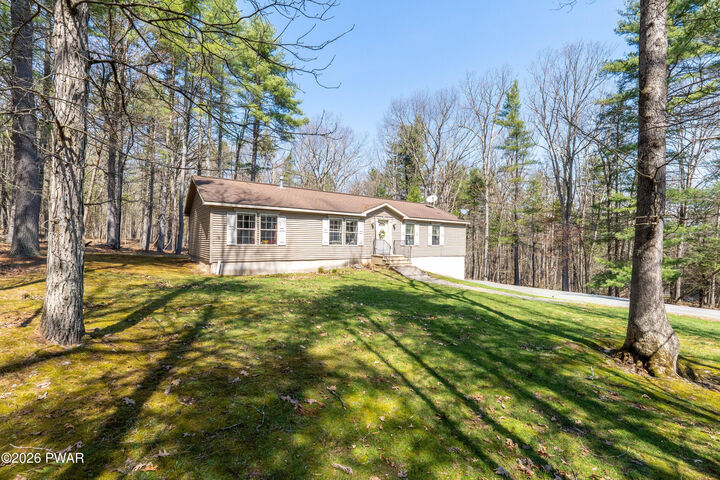Property Photo:  149 Eastwood Circle  PA 18428 