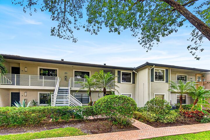 Property Photo:  35 Southport Lane D  FL 33436 