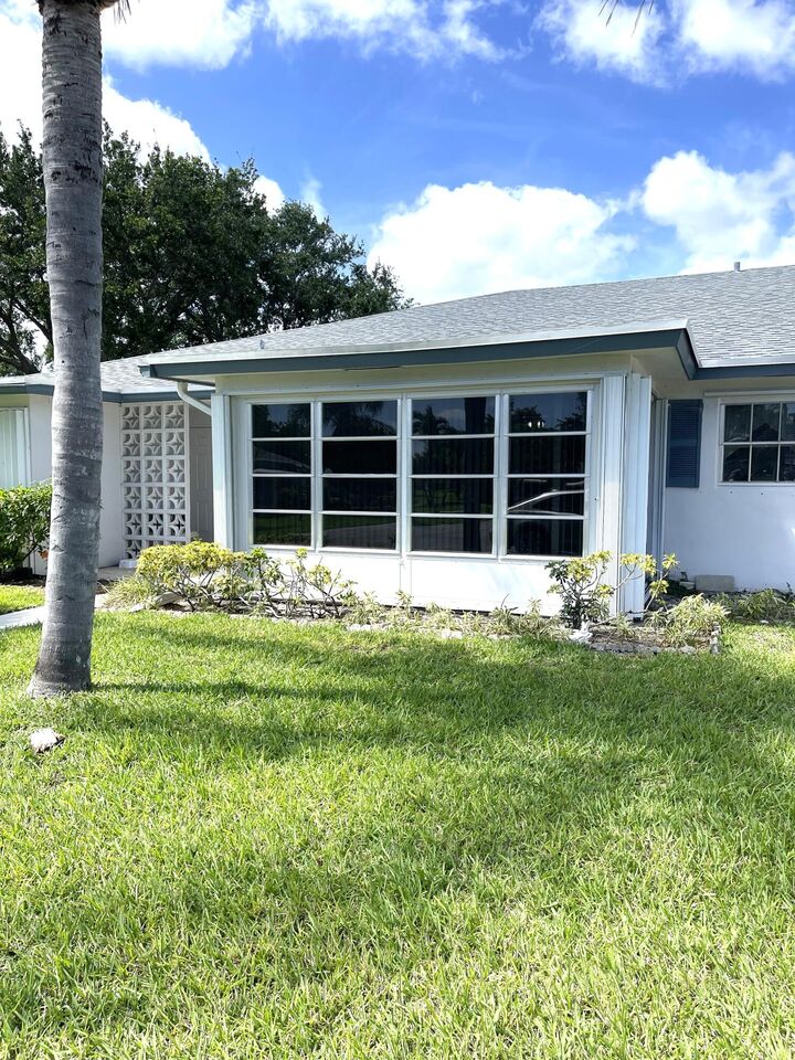 Property Photo:  1137 South Drive B  FL 33445 
