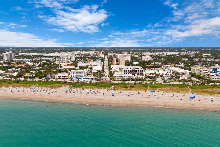 Property Photo:  1137 South Drive B  FL 33445 