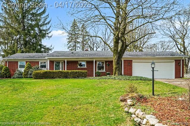 Property Photo:  717 Sandstone Drive  MI 48309 