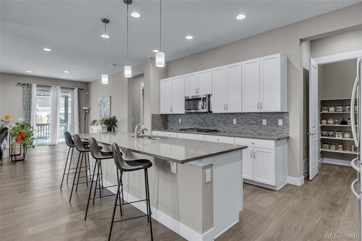 Property Photo:  7930 S Flat Rock Way  CO 80016 