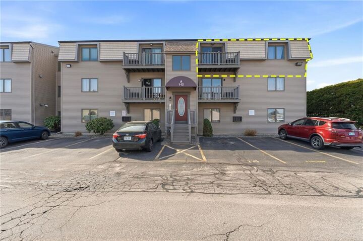 Property Photo:  9 Village Court 9  RI 02893 