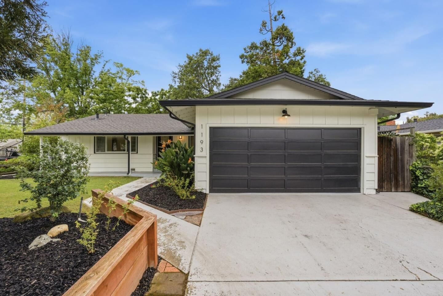 Property Photo:  1193 Redoaks Drive  CA 95128 