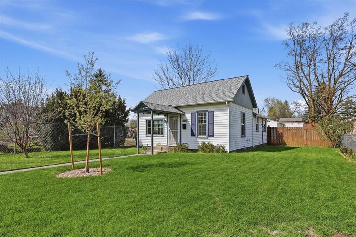 Property Photo:  2223 E Sharp Ave  WA 99202 