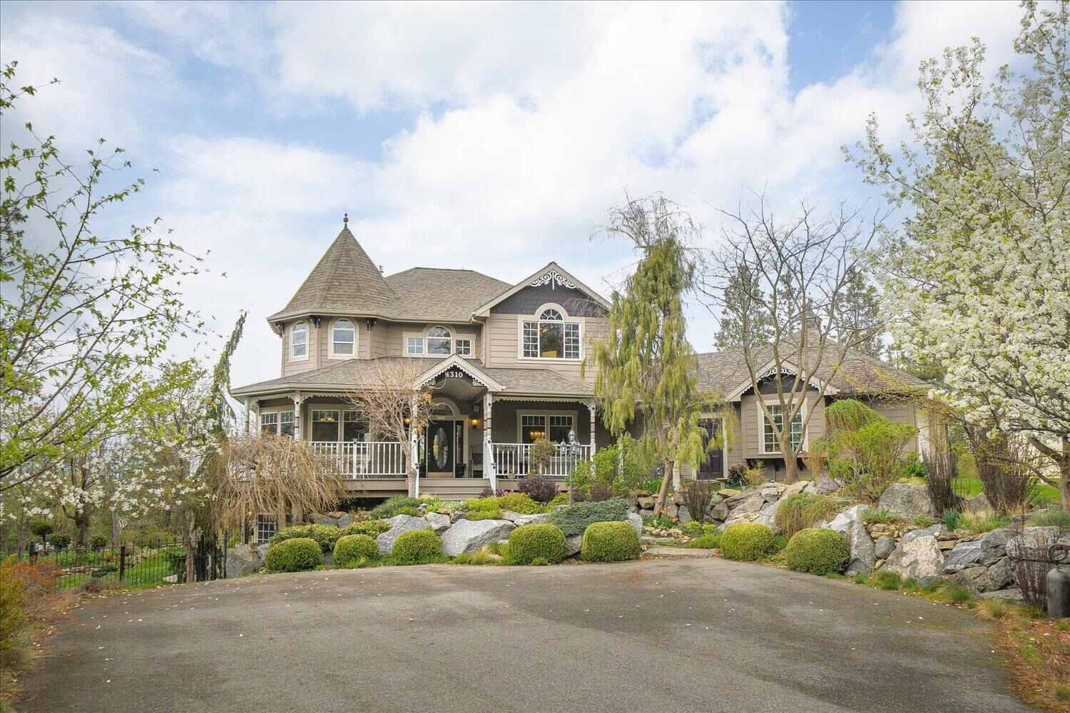 Property Photo:  4310 S Horizon Hill Ln  WA 99206 