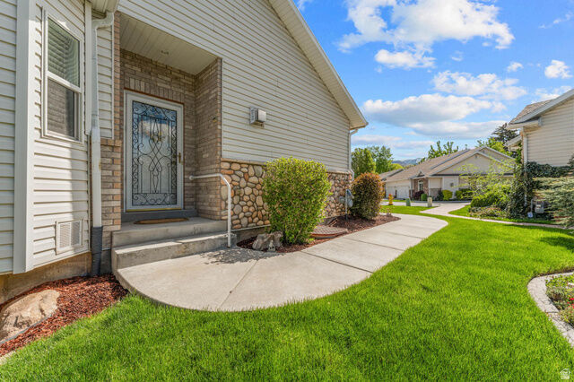 Property Photo:  33 Tierra Vista Ct  UT 84010 