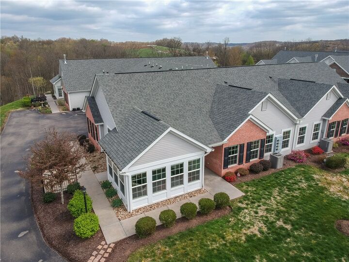 Property Photo:  905 Spring Valley Dr  PA 16063 