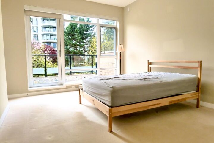 Property Photo: 6198 Wilson Avenue BC V5H 2R8