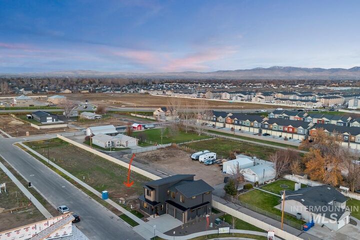 Property Photo:  76 N Feather Reed Ave.  ID 83642 