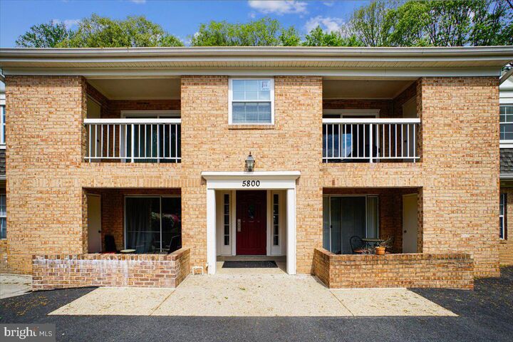 Property Photo:  5800 Cove Landing Road 304  VA 22015 