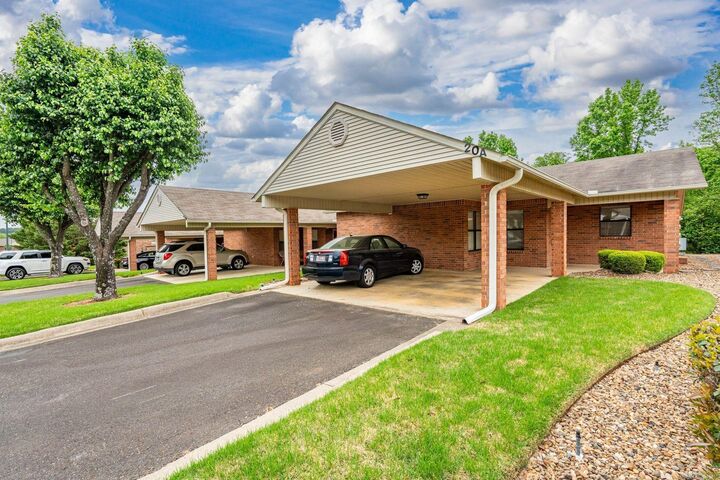 Property Photo:  500 Pakis Street, Unit 20-A  AR 71913 